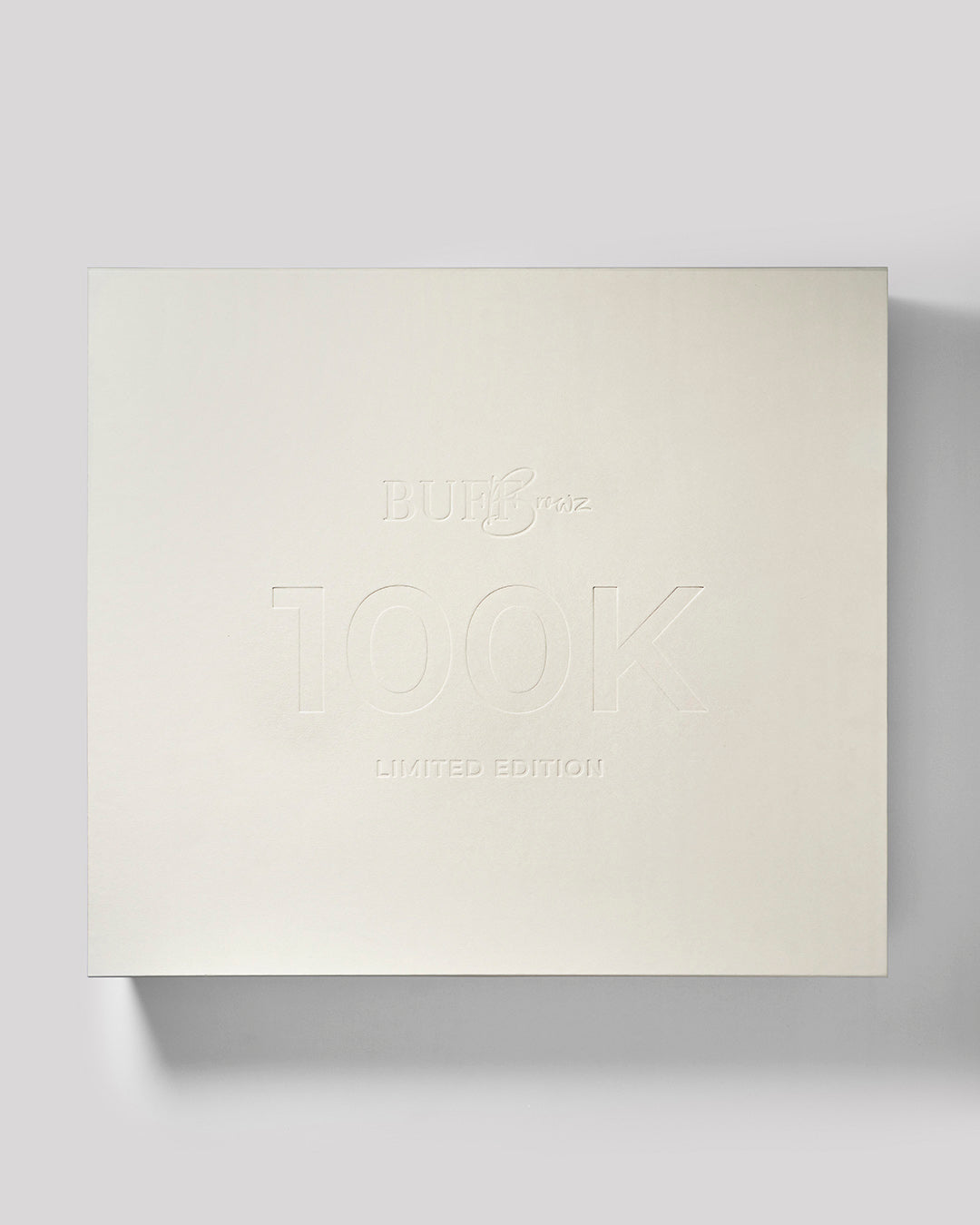 Caja de edición limitada de 100 000 unidades
